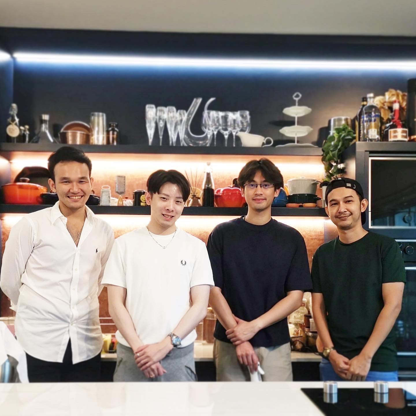 ทีมทดสอบและพัฒนาผลิตภัณฑ์ของ TukTuk Chicken